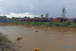 Kaur Desa Cangkol Sukoharjo Diduga Tercebur di Sungai, Kini Dalam Pencarian