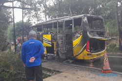 Pulang dari Cepogo Cheese Park, Bus Rombongan Asal Kendal Hangus Terbakar