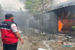 Breaking News: Pabrik Rotan di Gatak Sukoharjo Hangus Terbakar