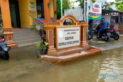 Hampir Tiga Pekan Banjir di Pati Belum Surut, Warga Bertahan di Pengungsian
