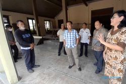Wakil Rakyat Nangis Lihat Pendapa Dalem Kepatihan Mangkunegaran Solo Dibongkar