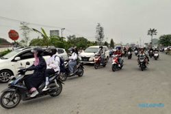 Padat! Begini Kondisi Arus Lalu Lintas Solo pada Hari Pertama Masuk Sekolah