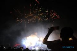 Ada Pesta Kembang Api di Alun-alun Klaten, Puncak Malam Tahun Baru Makin Meriah