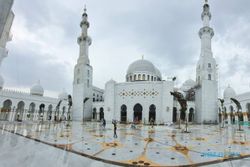 Catat Jam Buka & Tutup Masjid Raya Sheikh Zayed Solo per 28 Februari 2023