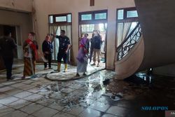 Rumah Mewah Terbengkalai di Jakarta yang Ditinggali Ibu Eny Dibersihkan