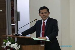 Direktur SDM PT Sucofindo Raih Gelar Doktor Ilmu Hukum UNS, Predikat Cumlaude
