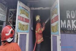 Tabung Gas LPG Bocor, Warung Ronde Legendaris di Salatiga Kebakaran
