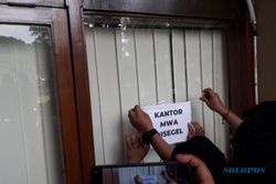 Buntut Tuntutan Demo Mahasiswa FKOR UNS, Kantor MWA UNS Disegel