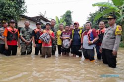 23 Rumah di Plupuh Sragen Terendam Banjir, Pemkab Beri Bantuan Sembako