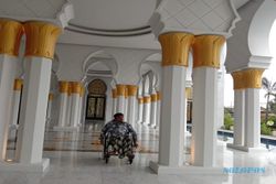 Jelang Dibuka, Masjid Raya Sheikh Zayed Kurang Rak Sepatu hingga Tambahan Loker