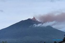 Kerinci, Gunung Berapi Tertinggi di Indonesia Erupsi Selama Lebih dari 1 Jam