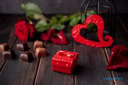 Hukum Menerima Kado Cokelat di Hari Valentine Menurut Islam
