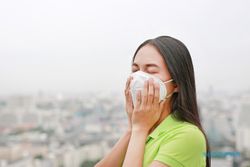 Polusi Udara Percepat Kerusakan Tulang pada Wanita Menopause