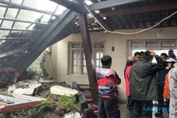 4 Rumah Rusak Tertimpa Tanah Longsor di Jrakah Selo Boyolali, 1 Roboh Total
