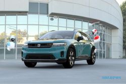 Honda Mendesain Mobil Listrik Pakai Teknologi VR