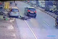 Waduh! Pemotor Korban Tabrak Lari Mobil Pelat Merah di Klaten Terseret 7 Meter