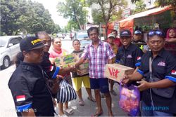 TKRCI Soloraya Beri Bantuan Sembako Korban Banjir Solo