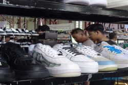 Dibeli Karungan dari Batam, Sepatu Branded Bekas Dijual hingga Rp450.00/Pasang