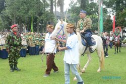 Pj Wali Kota Salatiga Naik Kuda Putih saat Apel Besar Syakban Muhammadiyah