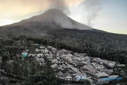 Potret Rumah Warga di Dukun Magelang Tertutup Abu Vulkanis Gunung Merapi