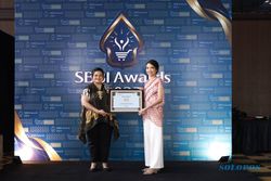 HM Sampoerna Persembahkan Penghargaan SBBI Bagi Ibu Pelinting Kretek