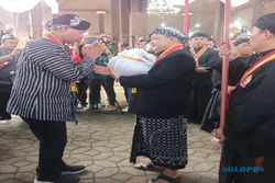 6 Pusaka Peninggalan Ki Ageng Pandanaran Semarang Dijamas Pakai Air Perwitasari