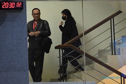 KPK Periksa Mantan Pejabat Ditjen Pajak Rafael Alun Trisambodo dan Istrinya