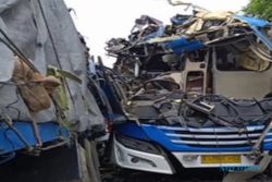Polisi Masih Tangani Kecelakaan Maut Bus dan 2 Truk di Jalan Pantura Rembang