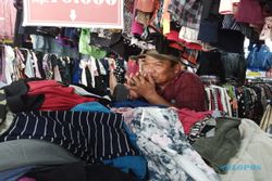 Jokowi Larang Impor Baju Bekas, Pedagang Pakaian di Salatiga Keberatan