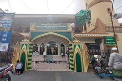 Tradisi Unik Masjid Assegaf Pasar Kliwon Solo, Sajian Kopi Rempah saat Ramadan