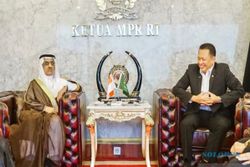 Didatangi Dubes Arab Saudi, Ketua MPR Minta Tambahan Kuota Haji RI