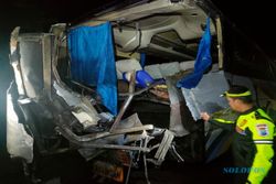 Tabrak Truk Tangki di Saradan Madiun, Bus Sugeng Rahayu Ringsek