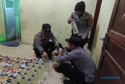 Jelang Ramadan, Polisi Sita 48 Botol Ciu dan Gedang Kluthuk di Karanganyar