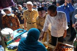 Kaget Harga Cabai Rawit di Pasar Menden Blora Murah, Presiden Borong 5 Kg