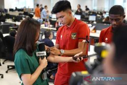 Ungkapkan Kesedihan, Para Pemain Timnas U-20 Indonesia Kenakan Pita Hitam