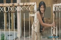 Ibu yang Depresi Tinggal di Rumah Mewah Terbengkalai di Jakarta Ini Dulu Model