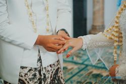 Cari Keberkahan Ramadan, 492 Pasangan di Bojonegoro Menikah pada Malam Songo