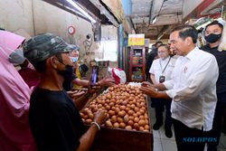 Kunjungi 2 Pasar di Jakarta, Jokowi Cek Stok dan Harga Pangan Jelang Lebaran