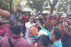 Senangnya Pedagang Dapat Bantuan Presiden Jokowi Ketika Ramadan Omzet Turun
