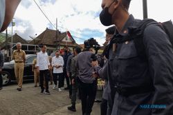 Kunjungi Pasar Selo Boyolali, Presiden Jokowi Bagikan Sembako dan BLT