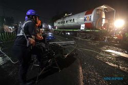 Evakuasi Gerbong Kereta Pengangkut BBM Pertamina Anjlok di Sidoarjo