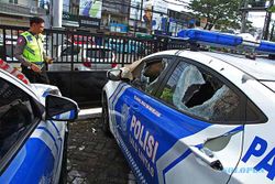 Mobil Dinas hingga Pos Polisi di Makassar Dirusak Orang Tak Dikenal