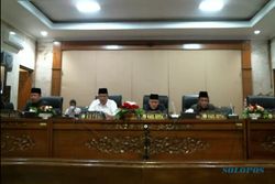 7 Fraksi DPRD Grobogan Berikan Pandangan Umum Raperda Pajak & Retribusi Daerah