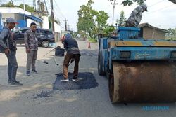 Pemkab Karanganyar Prioritaskan Perbaikan Jalan di Jalur Wisata 