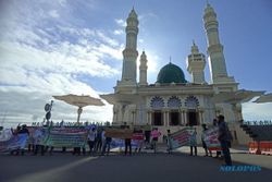 Vendor Proyek Masjid Agung Madaniyah Akhirnya Demo, Ini Tuntutannya
