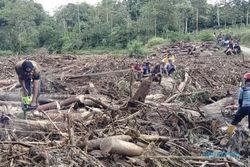 Banjir Bandang Terjang Desa Ngantru Malang Setelah, Bawa Material Lumpur & Kayu