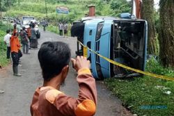 Bus Rombongan Asal Bantul Terguling di Magelang, Seorang Warga Meninggal