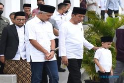 Selepas Salat Jumat Bersama, Jokowi Minta Ganjar Cek Pariwisata di Solo
