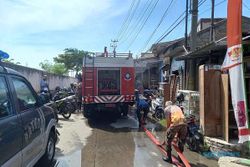 Gegara Rumput Kering, 3 Rumah di Tambakrejo Semarang Kebakaran