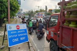 Efek One Way Kalikangkung Semarang, Exit Tol Krapyak Padat Sejak Sore